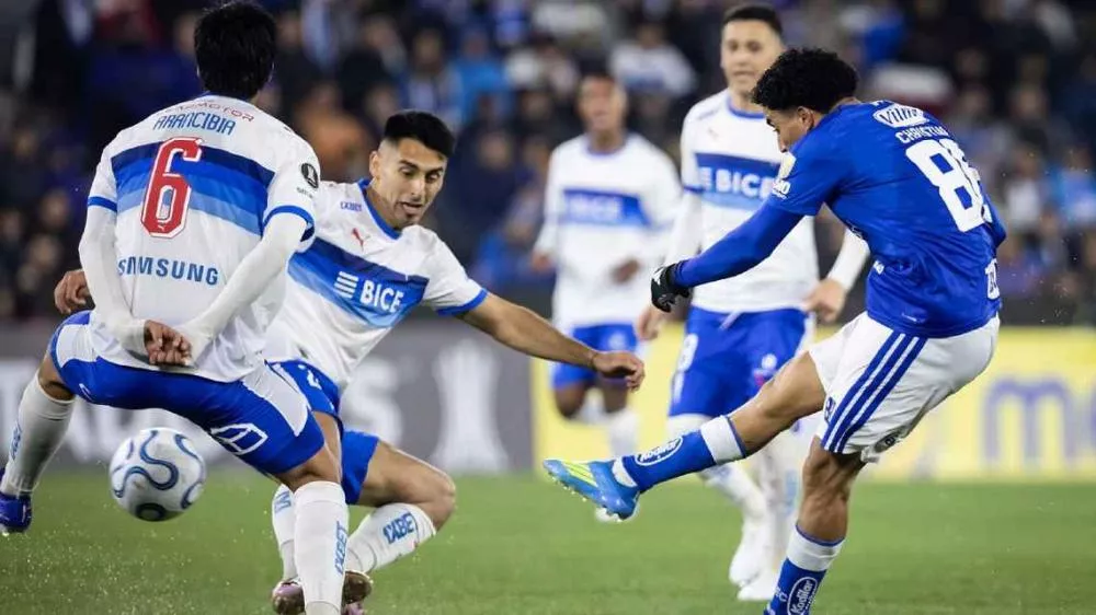 Com um a menos, Cruzeiro segura empate com Universidad Católica e segue na zona de classificação da Libertadores