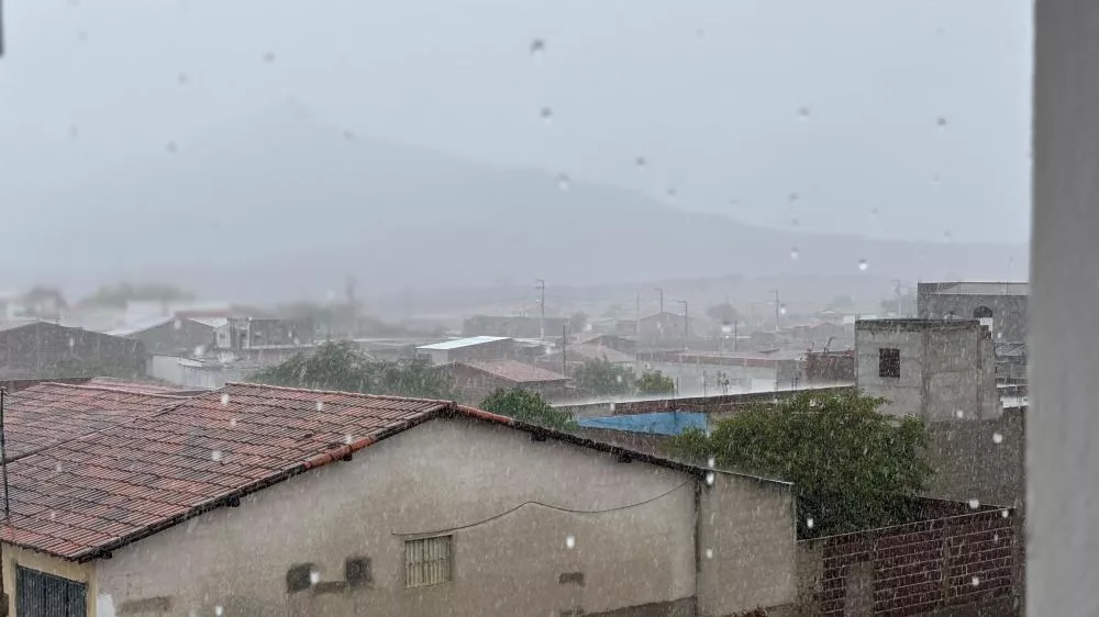 Inmet emite alertas de chuva para cidades da região de Patos nesta sexta (15)