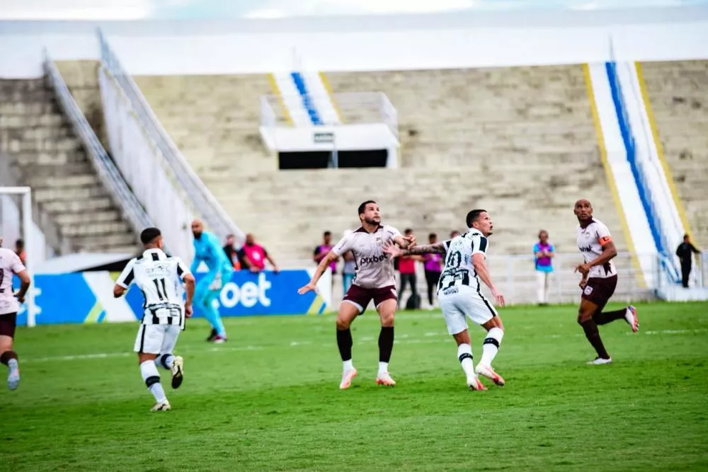 Com dois de Pedro Maycon, Treze derrota Serra Branca em duelo direto na Série D