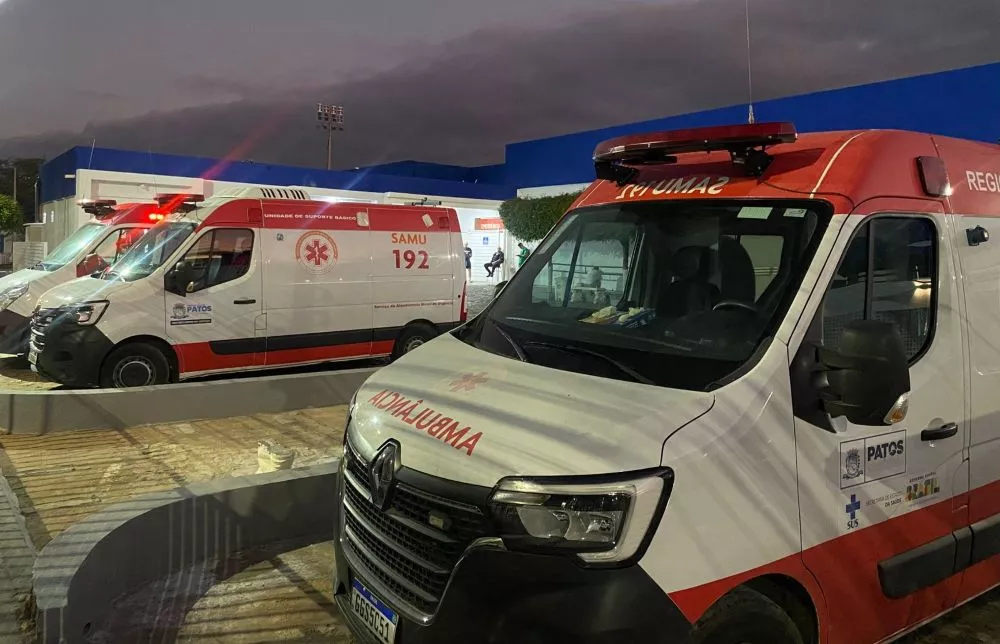 Motorista atropela homem e foge sem prestar socorro no bairro São Sebastião, em Patos; vítima foi hospitalizada