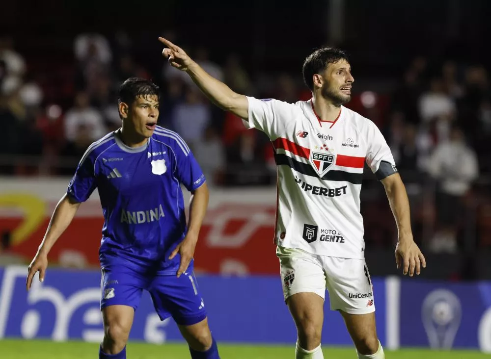 Na reestreia de Dorival, São Paulo se salva de virada do Millonarios, mas empata e deixa liderança na Sul-Americana em xeque