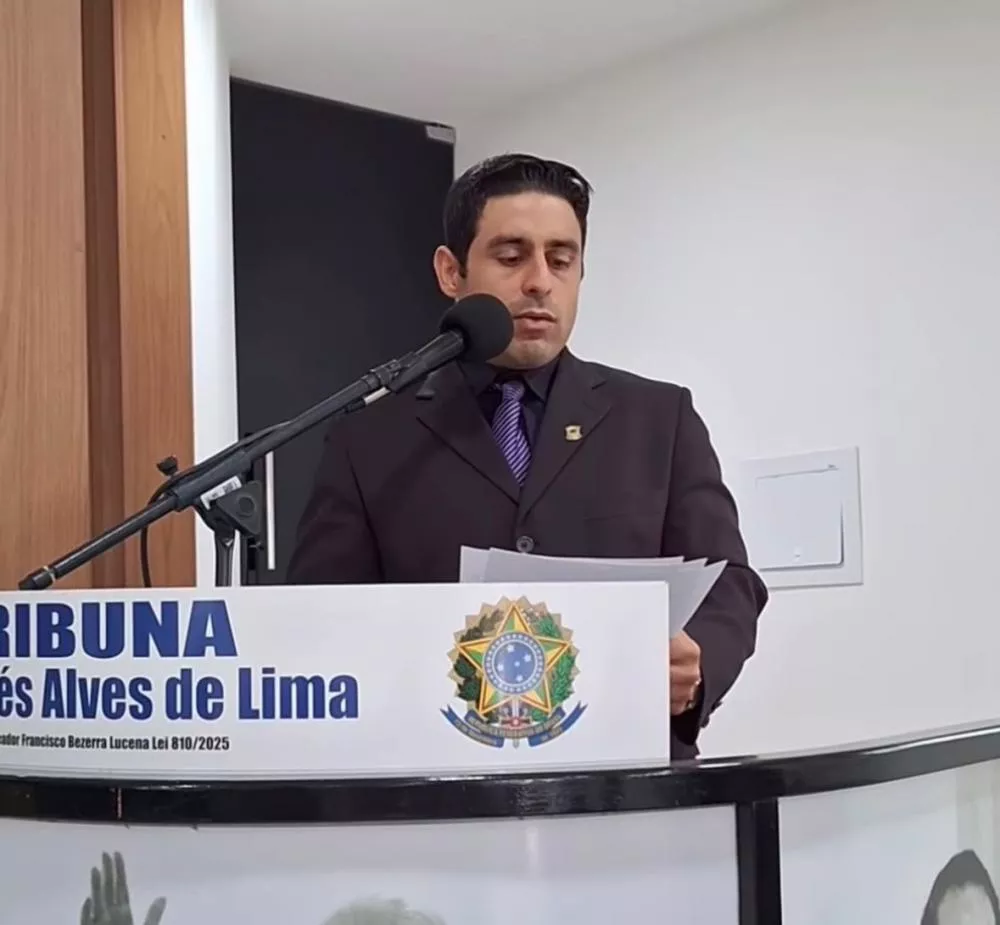 Vereador Dr. Moizés Segundo apresenta projeto do Junho Violeta e destaca ações em defesa dos idosos e da saúde em Santa Terezinha-PB