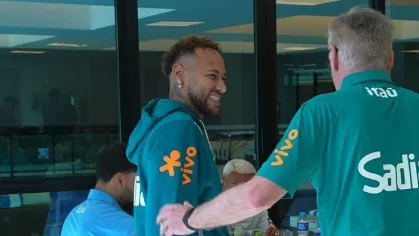 Médico da Seleção Brasileira confirma lesão de Neymar e dá prazo de recuperação para atacante
