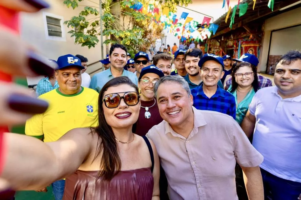 Efraim Filho partipa da abertura oficial da programação junina da Vila do Artesão, em Campina Grande