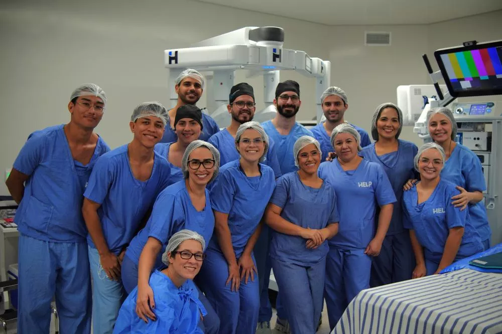 Médico patoense Dr. Arthur Farias realiza primeiras cirurgias robóticas do interior do Norte e Nordeste pelo SUS e marca novo capítulo na medicina regional
