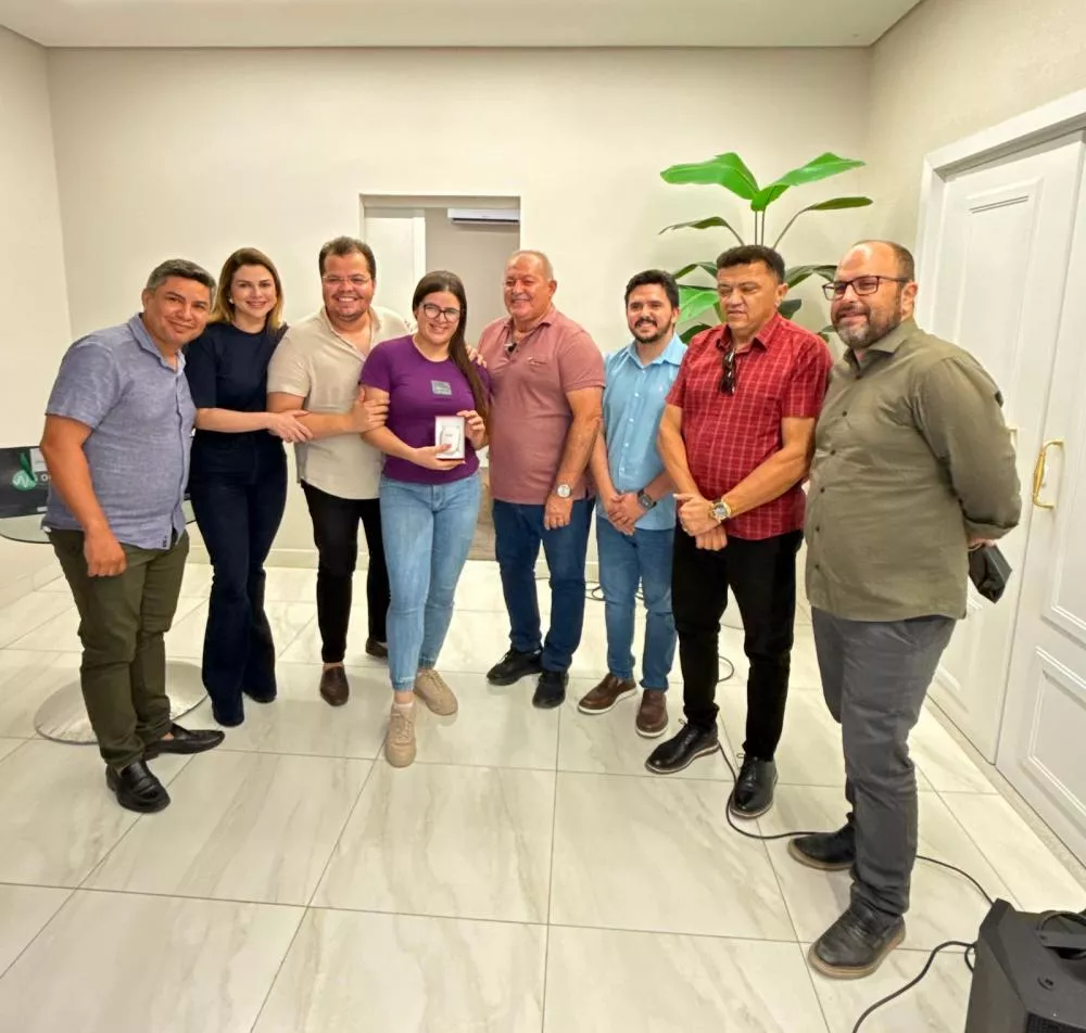 Prefeitura de Patos entrega aparelhos auditivos e amplia inclusão social de beneficiários