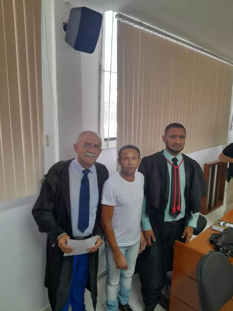 Advogados de Patos conseguem absolvição em Tribunal do Júri e réu é colocado em liberdade na Comarca de Santa Luzia