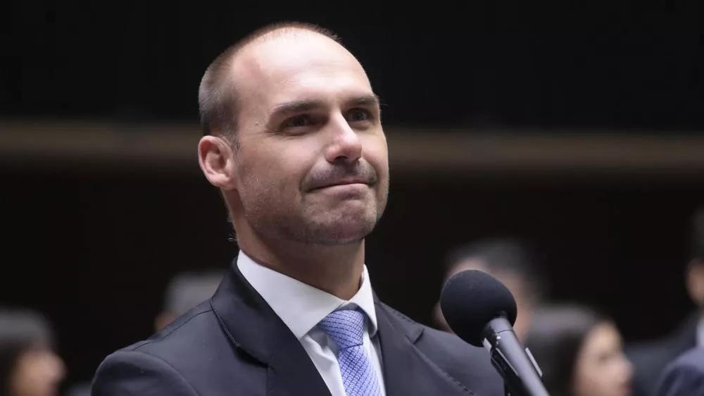 STF condena Eduardo Bolsonaro por coação em processo ligado à tentativa de golpe de Estado