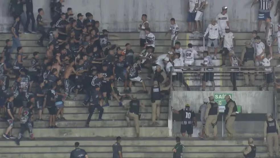 Organizadas do Botafogo-PB são suspensas após conflitos no Estádio Almeidão, em João Pessoa