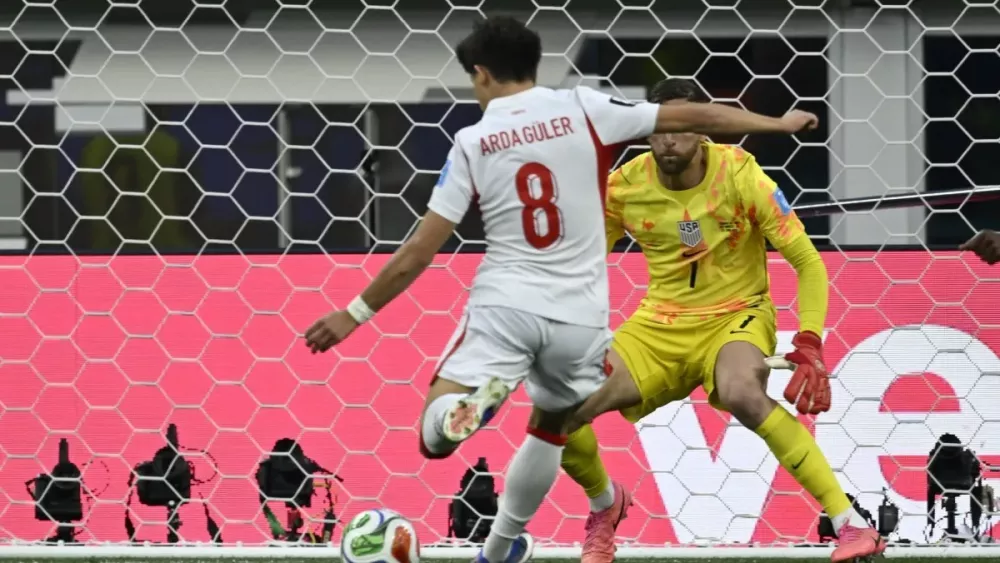 Estados Unidos poupam titulares, sofrem gol aos 53 e perdem para a Turquia antes de duelo com a Bósnia na Copa do Mundo
