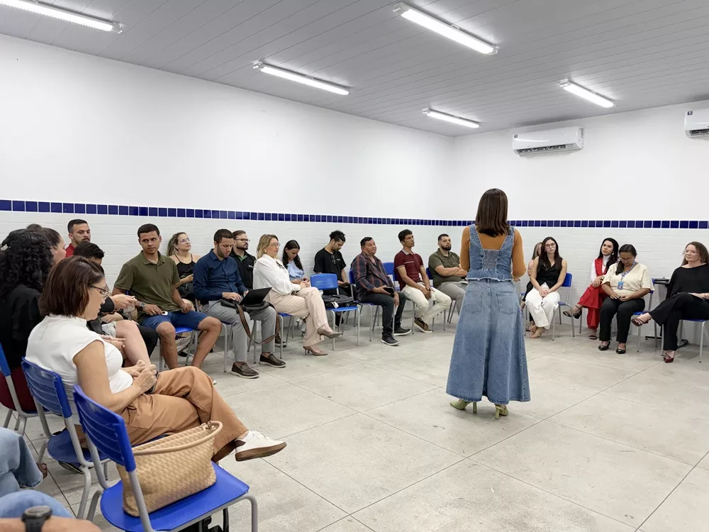 Sala do Empreendedor Itinerante leva serviços ao bairro Jatobá e encerra programação com roda de conversa sobre empreendedorismo