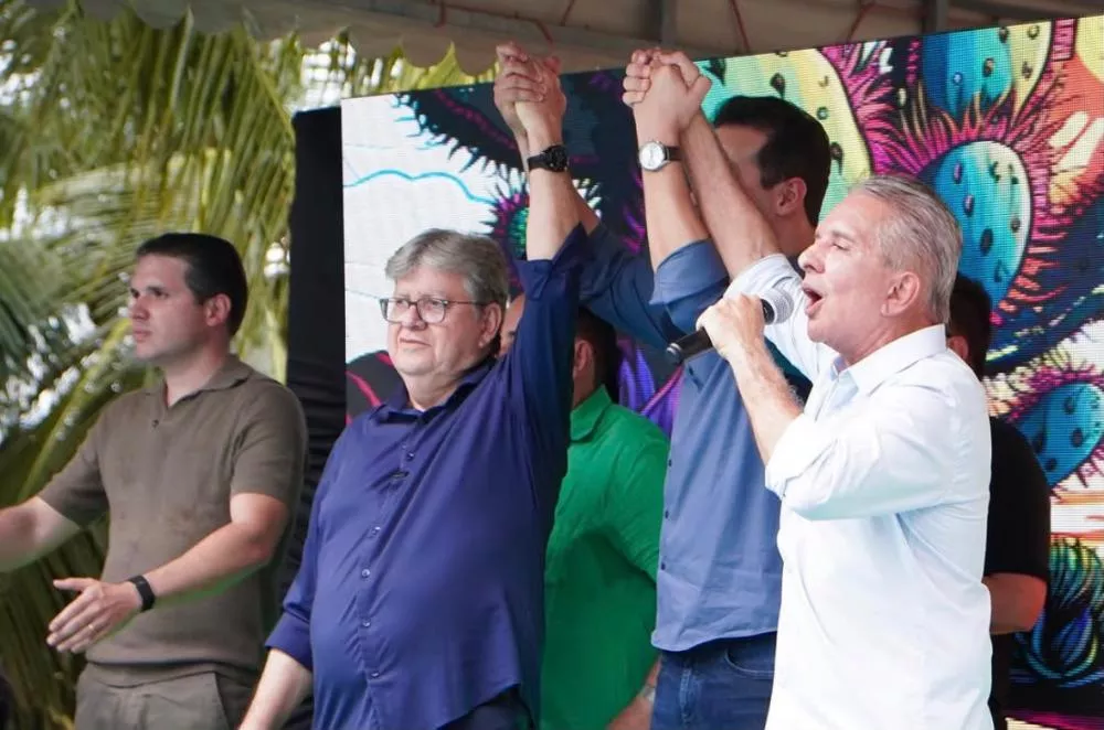 João Azevêdo nega desgaste com Nabor Wanderley e diz que oposição cria “fake news” sobre base aliada