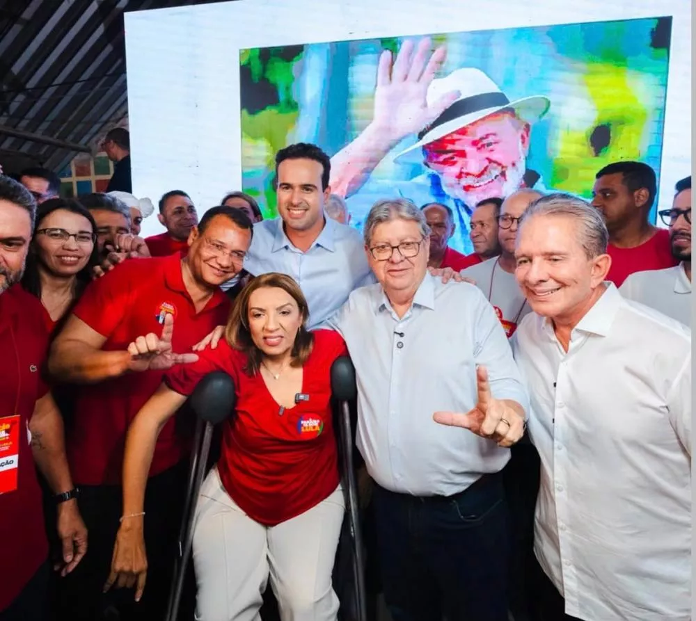 Lucas Ribeiro chama Lula de “maior presidente da história do país” durante convenção do PT na Paraíba