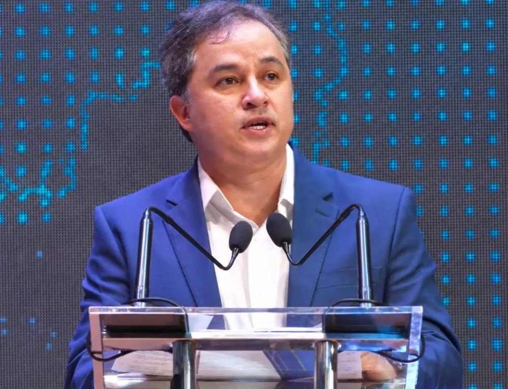 Efraim Filho apresenta propostas e faz críticas ao grupo governista em primeiro debate para o Governo da PB