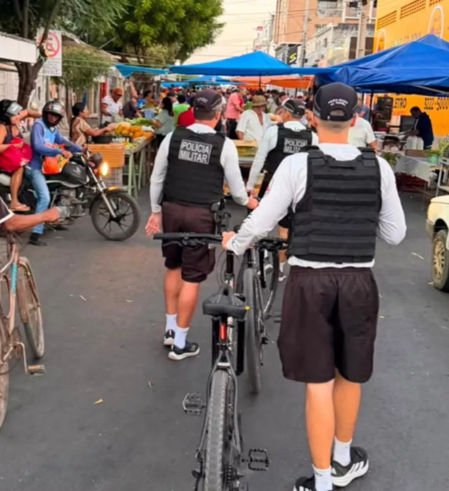 Polícia Militar reforça ciclopatrulhamento na Feira Livre e mercados de Patos