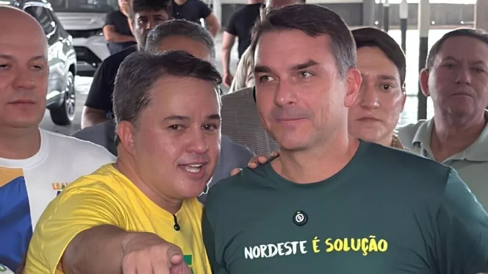 Efraim diz que Flávio pode ter votação superior à de Bolsonaro no Nordeste