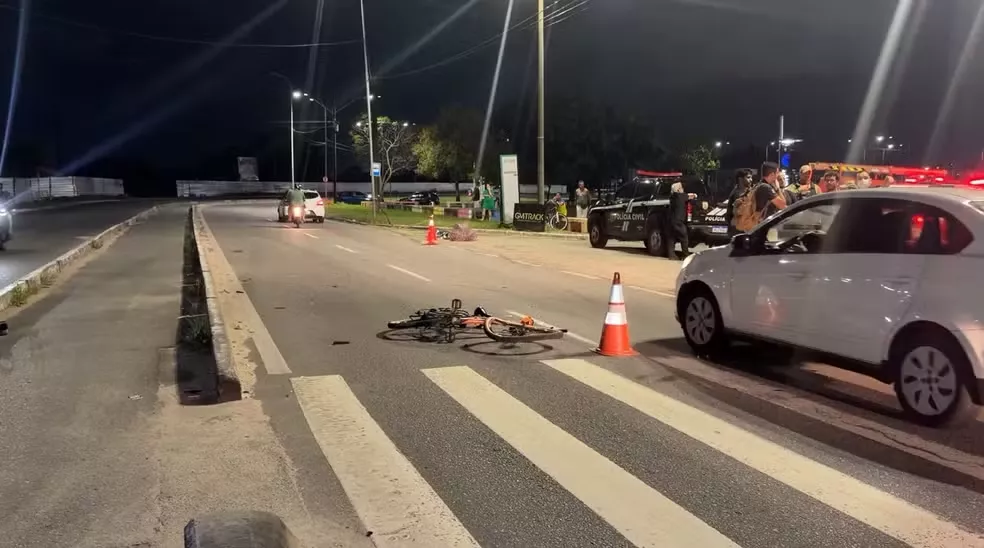 Ciclista morre após ser atropelado ao atravessar via na faixa de pedestres, em João Pessoa