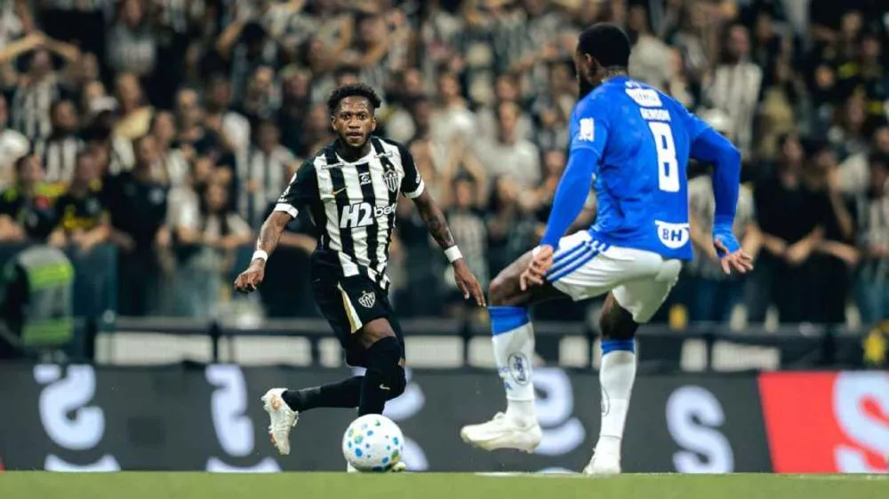 Fred coloca jogo 'no bolso', Atlético-MG vira sobre Cruzeiro e se garante na semifinal da Copa do Brasil