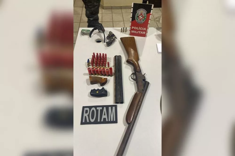 Polícia Militar apreende duas armas de fogo durante operação em São Bento