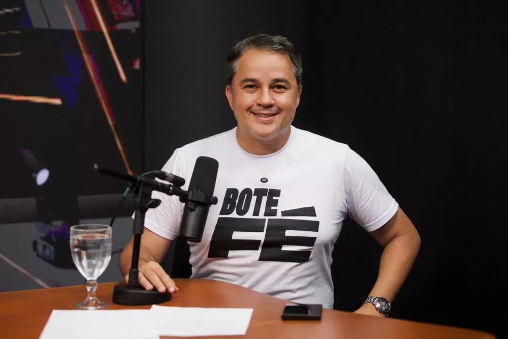Em sabatina, Efraim apresenta propostas para segurança, saúde, água e infraestrutura e defende “chance ao novo” na Paraíba