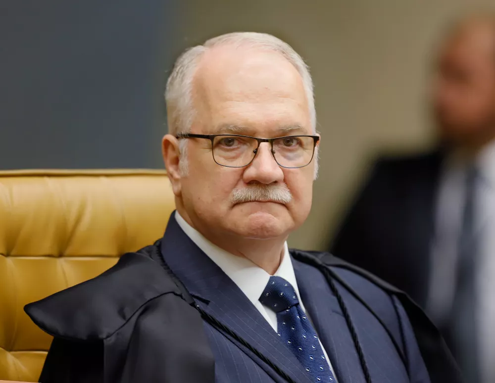 Fachin nega pedido de Moraes para julgamento conjunto com Mendonça