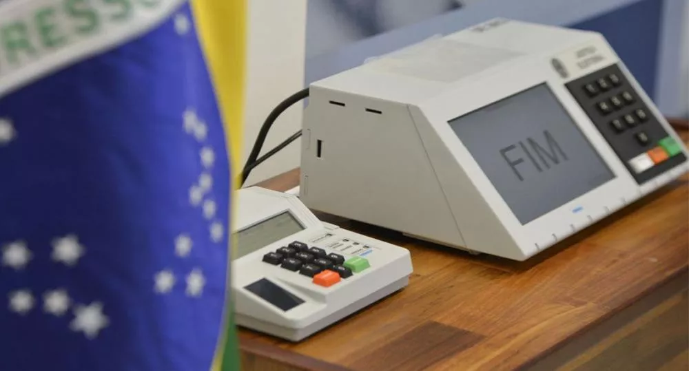 Candidatos e partidos têm até este domingo (13) para enviar prestação parcial de contas