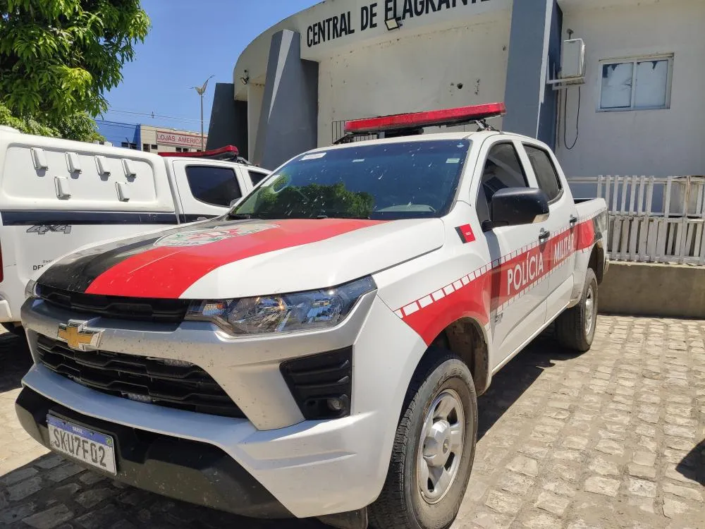 Adolescente é apreendido suspeito de tentar matar sogra com foice e decepar dedo da vítima, no Sertão