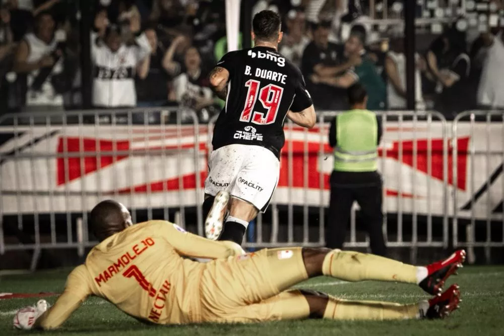 Vasco vence Santa Fe e enfrentará Boca Juniors na semifinal da Sul-Americana