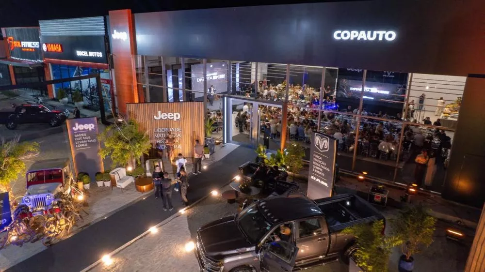 Jeep e Ram Copauto são apresentadas em noite de celebração e tradição em Patos; Grupo Copauto inaugura nova experiência automotiva no Sertão