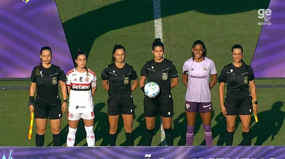 Patoense Ruthyanna Camila comanda arbitragem na semifinal do Brasileirão Feminino entre São Paulo e Flamengo