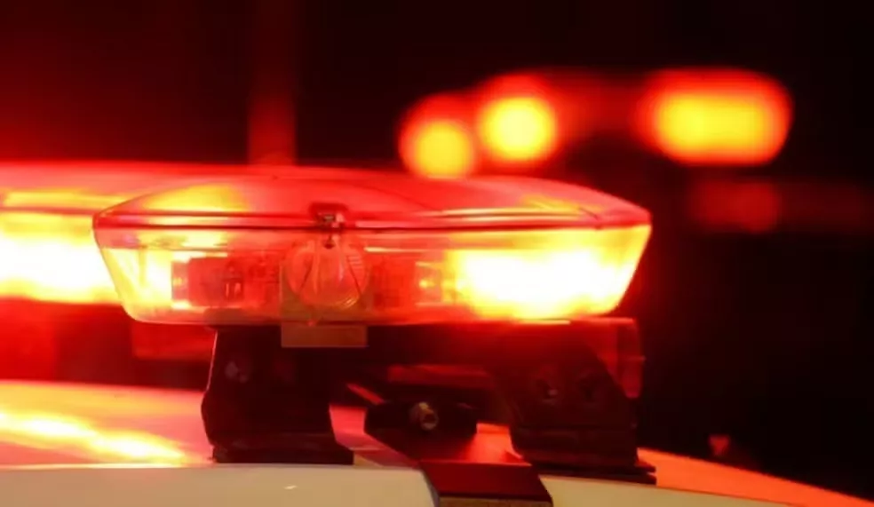 Colisão entre moto e carro deixa motoboy morto no bairro da Torre, em João Pessoa