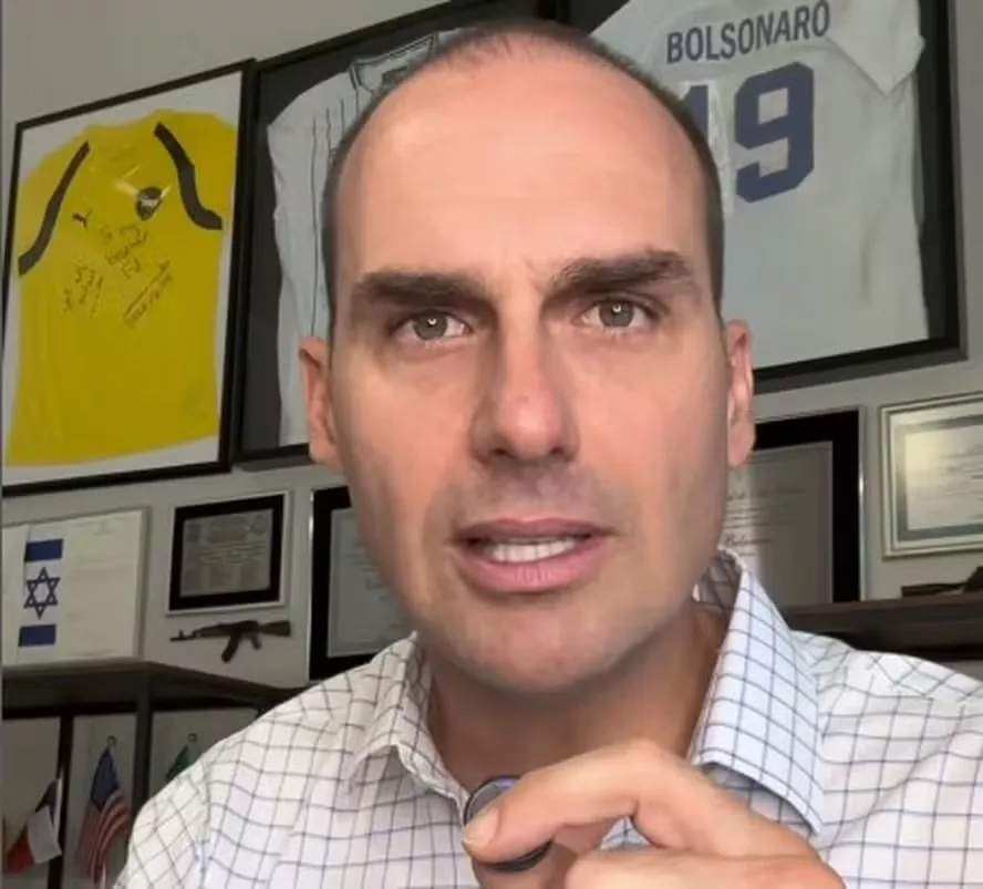 Moraes manda emitir mandado de prisão para Eduardo Bolsonaro