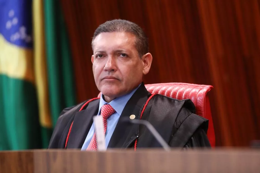 Nunes Marques manda TSE analisar desinformação no canal “Exército do Lula”