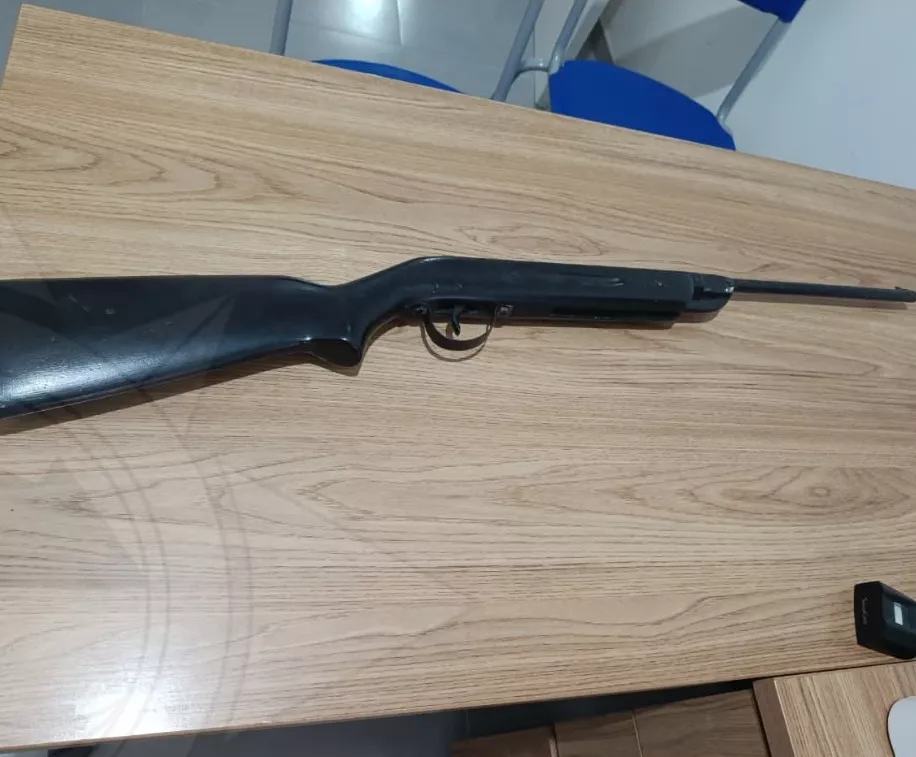 Homem é conduzido à delegacia após ameaçar ex-companheira no Conjunto Itatiunga, em Patos
