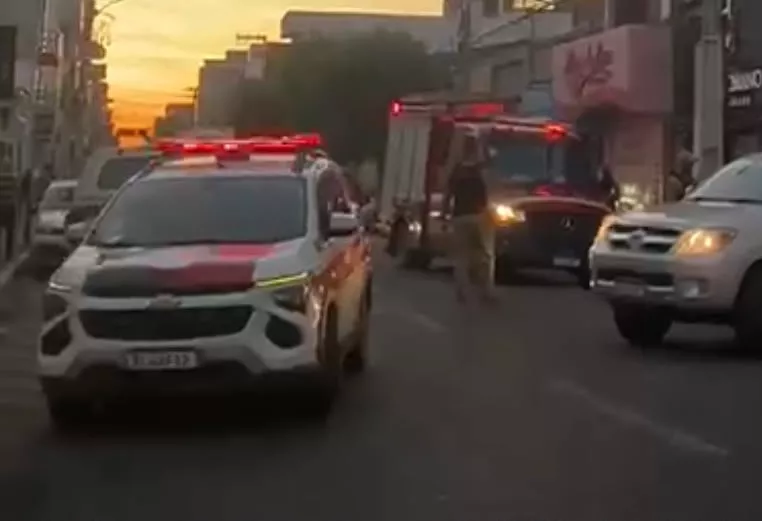 Ação rápida de policiais militares salva a vida de mulher em situação de risco no Centro de Patos