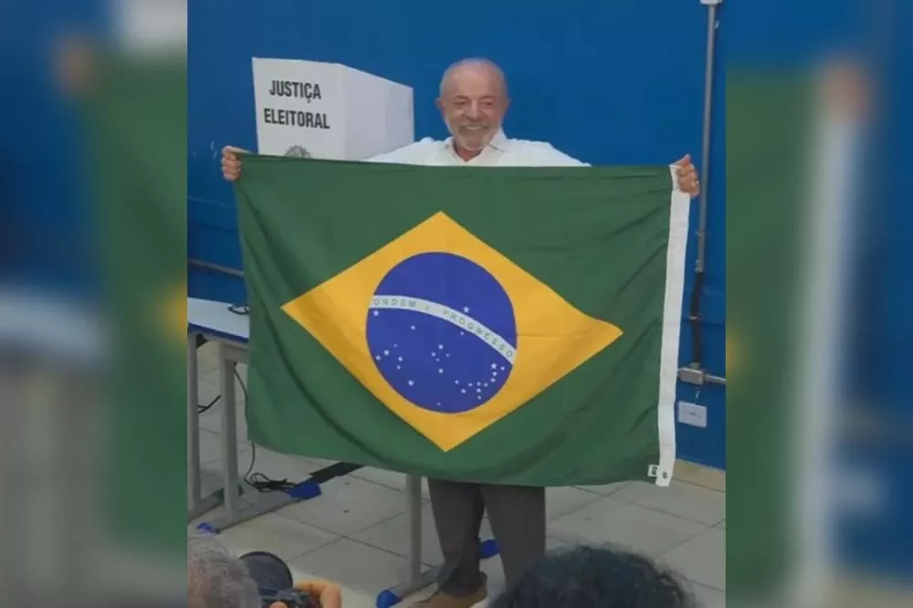 Lula vota em São Bernardo do Campo, no ABC Paulista