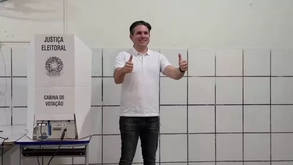 Presidente da Câmara, Hugo Motta vota em Patos e fala sobre futuro do país após as eleições