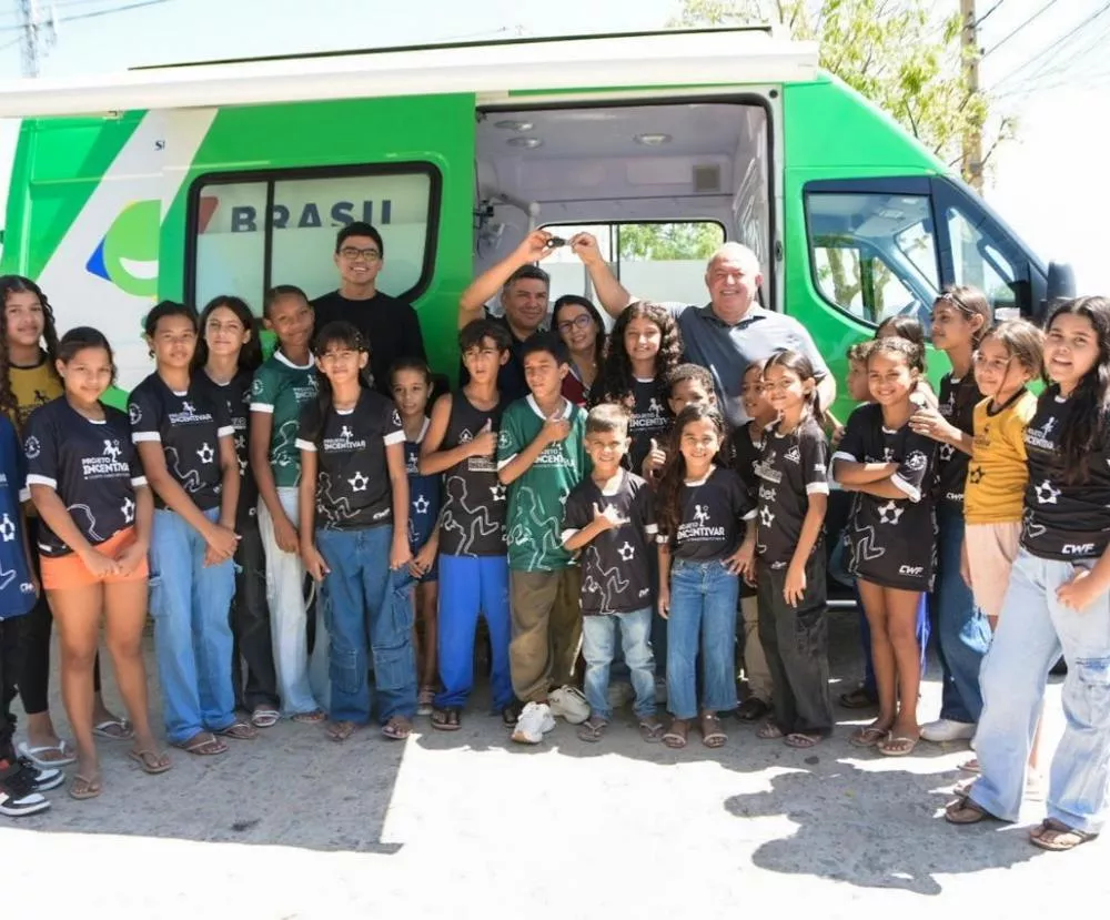 Prefeitura de Patos entrega Unidade Móvel Odontológica do Brasil Sorridente para ampliar atendimento à população