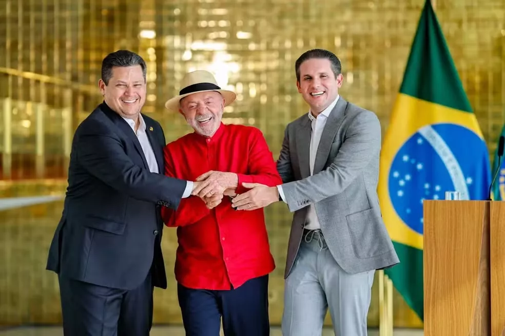 Após reeleição, Lula tem encontro com Hugo Motta e Davi Alcolumbre em Brasília