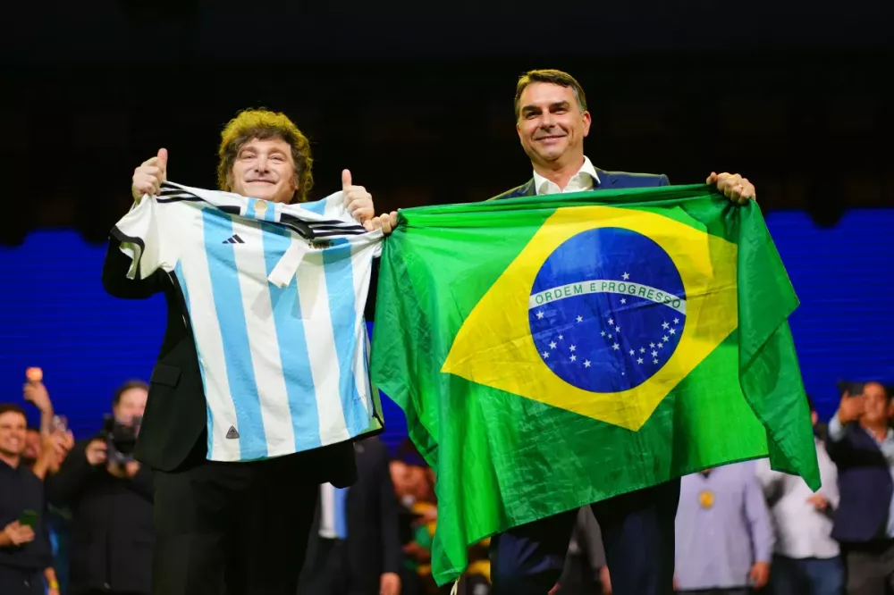 Foto: Vittor Sales/Campanha Flávio Bolsonaro
