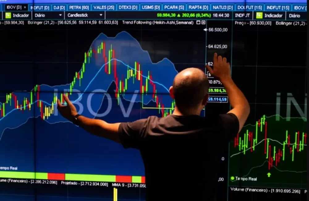 Ibovespa encerra semana pós-eleição com perda de 18%; dólar vai a R$ 5,44