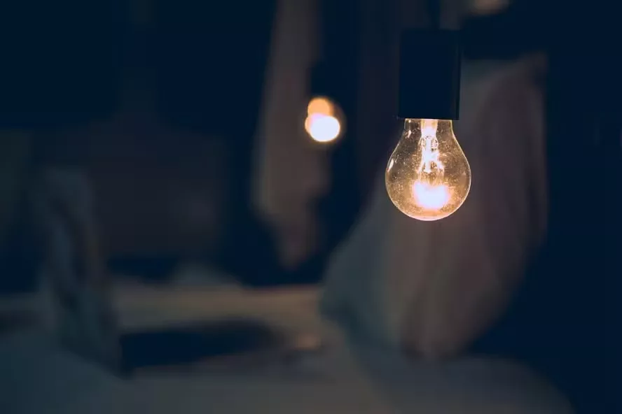 Morador relata mais de 12 horas de problemas no fornecimento de energia no Centro de Patos; Energisa emite nota