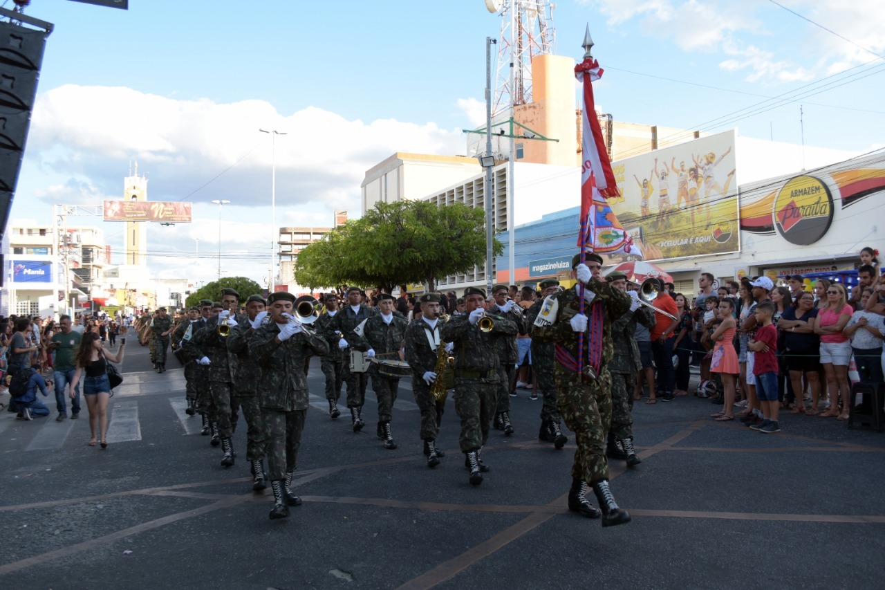 Prefeitura de Patos divulga informações e fotos sobre Desfile de 7 de Setembro