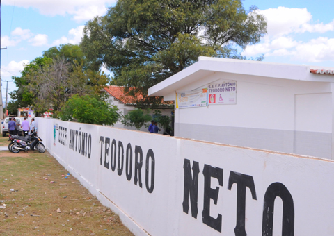 CONFUSÃO: Polícia Militar é acionada para conter confusão em escola na cidade de Sousa