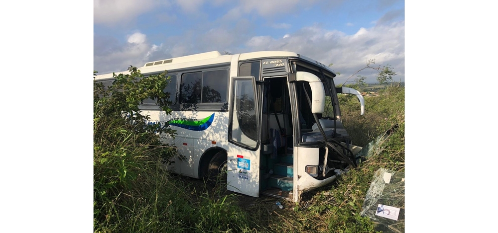 Patoense que seguia logo após ônibus que atropelou cavalo próximo à CG conta como tudo aconteceu. Ouça