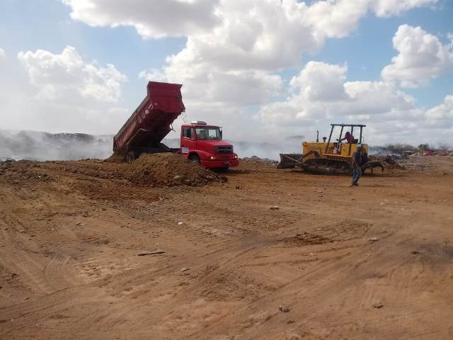 Gerente do DER em Patos fala sobre apoio no combate ao incêndio no lixão e formas de minimizar problemas futuros. Ouça