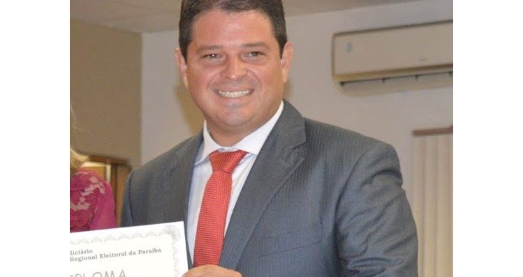 Prefeito de Emas, Segundo Madruga volta ao cargo por determinação do TRF