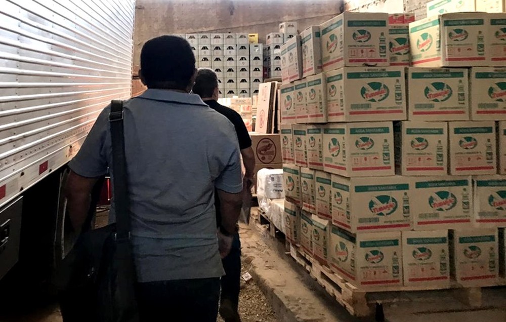 Empresas são autuadas por fraude na venda de açúcar e feijão em Sousa, no Sertão da Paraíba
