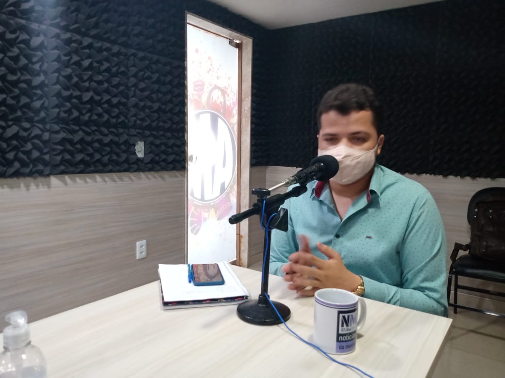 Vereador eleito Ítalo Gomes coloca seu nome a disposição para disputar a presidência da Câmara Municipal de Patos