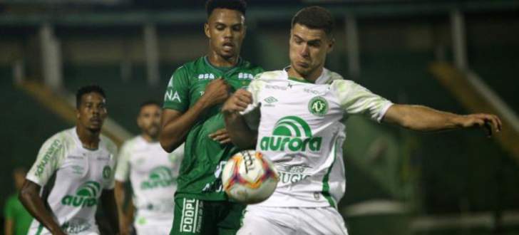 SÉRIE B: Em noite dos mandantes, Guarani bate líder Chapecoense